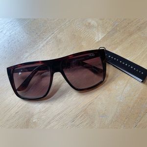 Quay Sunglasses NWT